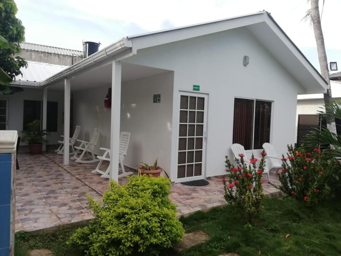 Apartamentos Turisticos Dona Flor San Andrés エクステリア 写真
